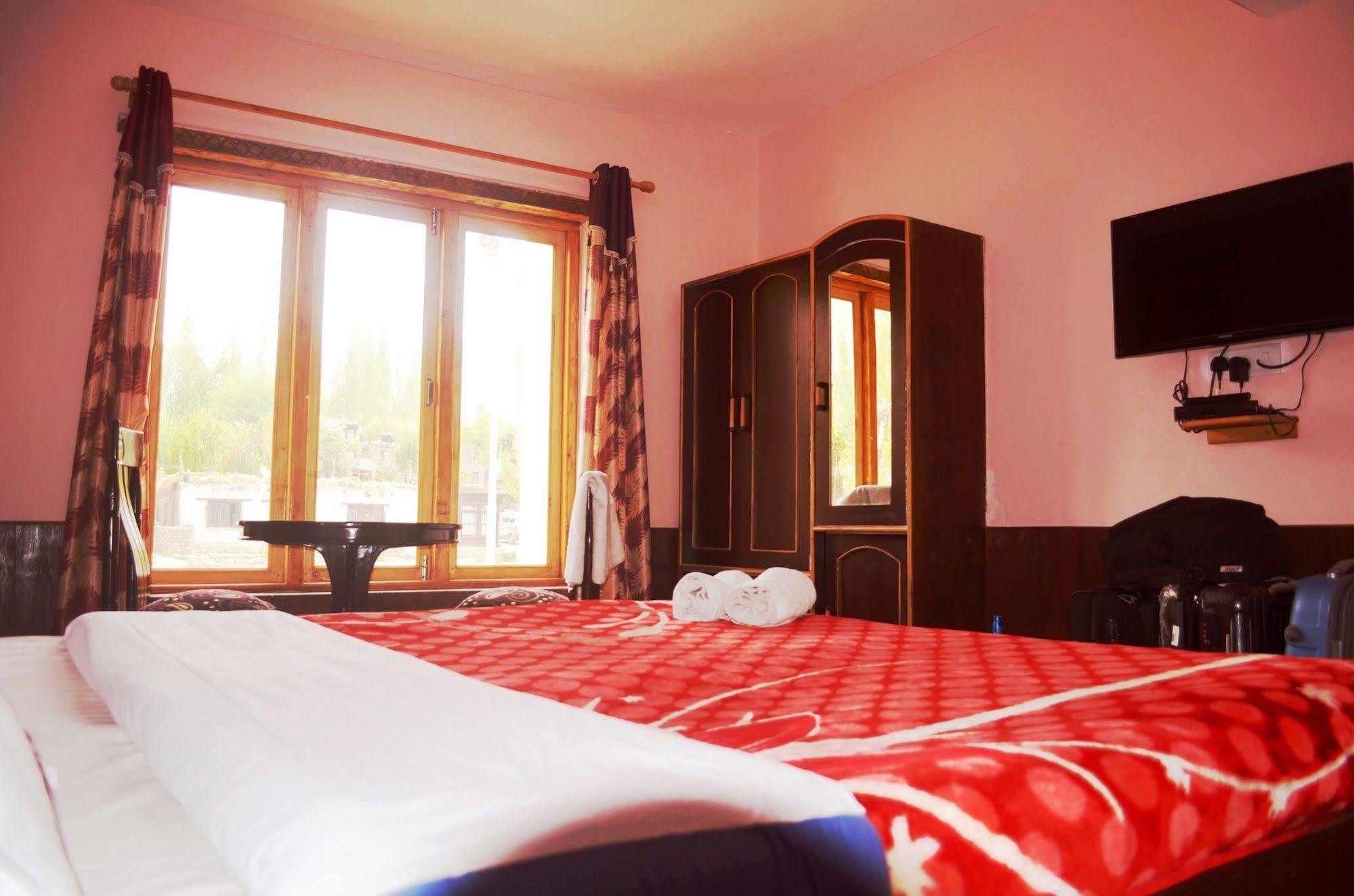 Beyond Stay - Kanika Himalayan View Léh Exteriér fotografie